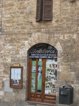 Una gelateria pluripremiata a San Gimignano, peccato fosse chiusa