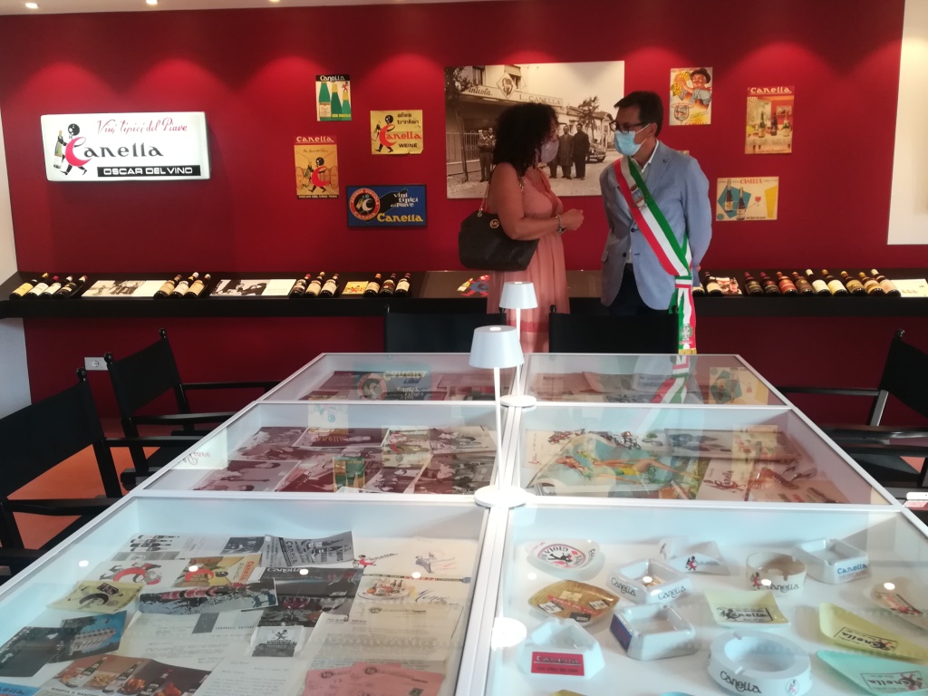 Il sindaco di San Donà in visita al museo d'impresa di Canella