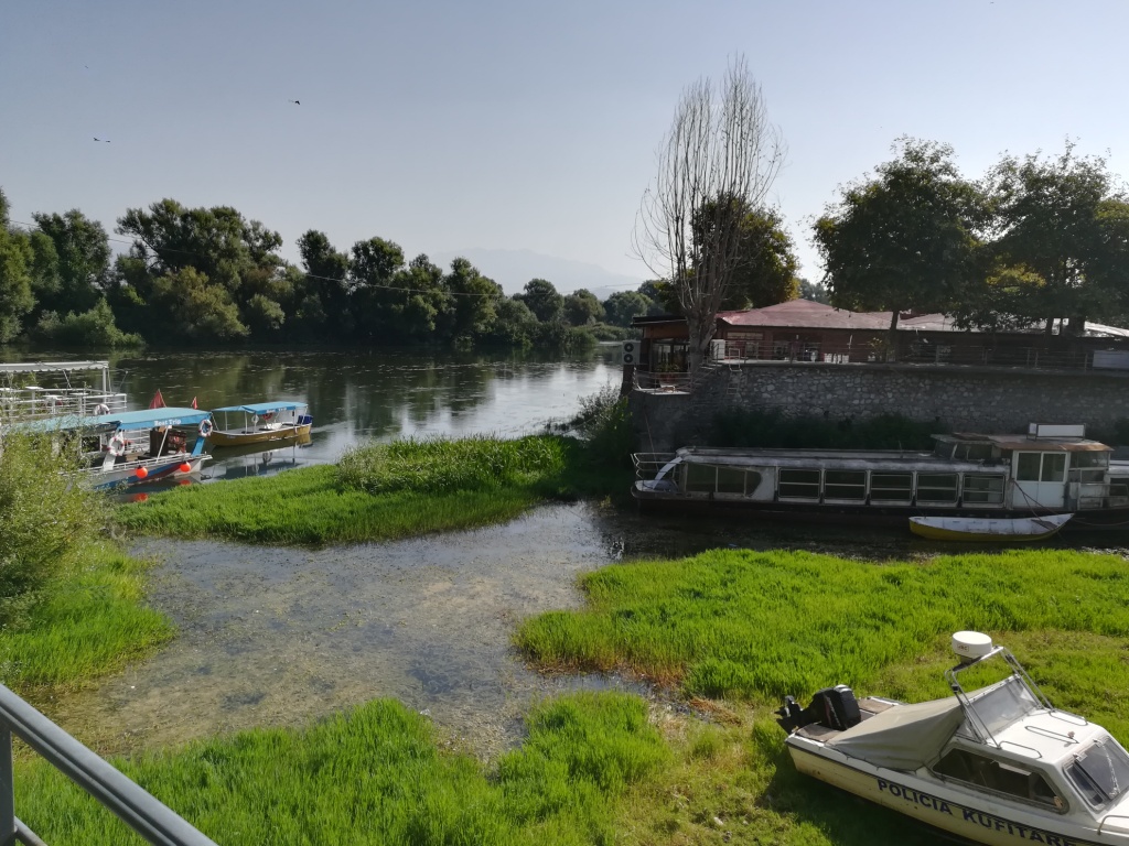 shiroqe sul lago di scutari